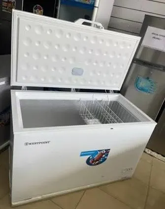 Westpoint chest freezer with open lid